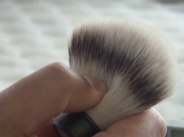 Πως να διατηρήσετε το πινέλο ξυρίσματός σας Πως να διατηρήσετε το πινέλο ξυρίσματός σας