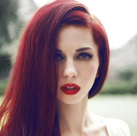 Κόκκινη βαφή μαλλιών: Πως να μην ξεθωριάσει γρήγορα